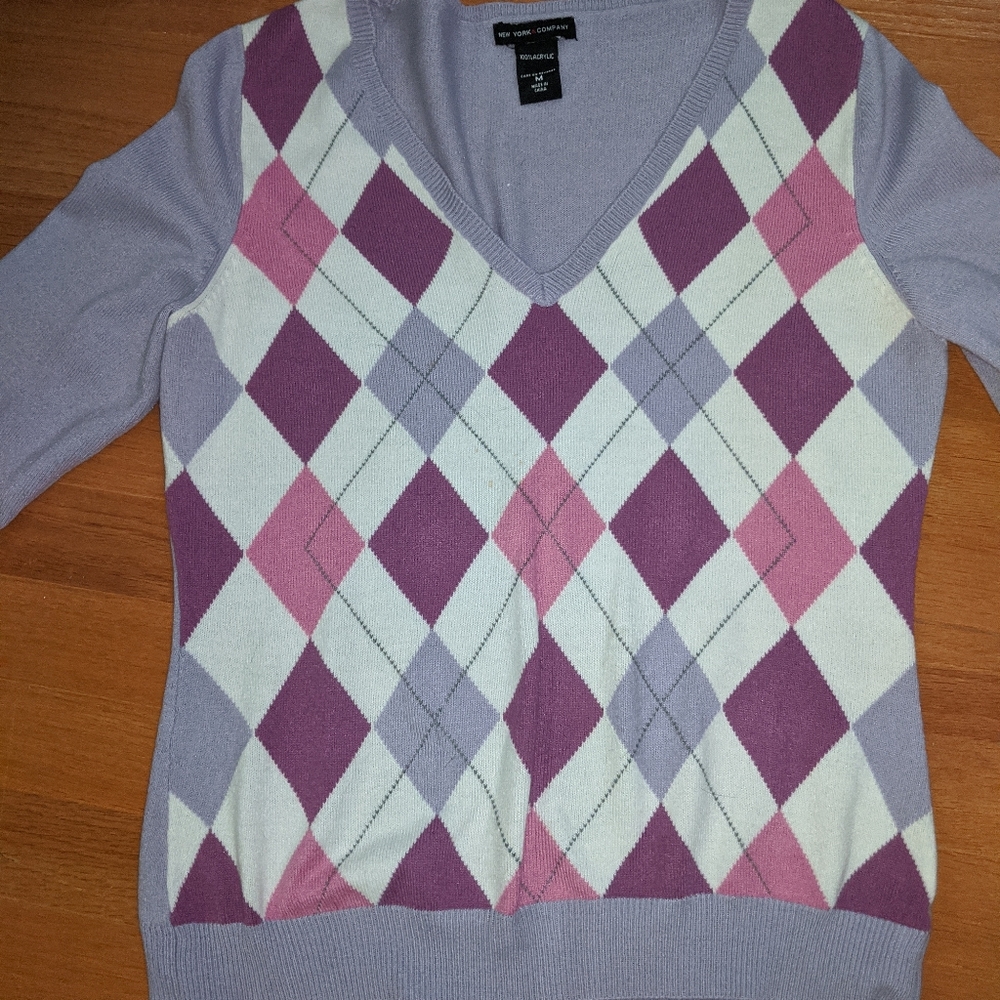 V-neck purple argyle sweater
